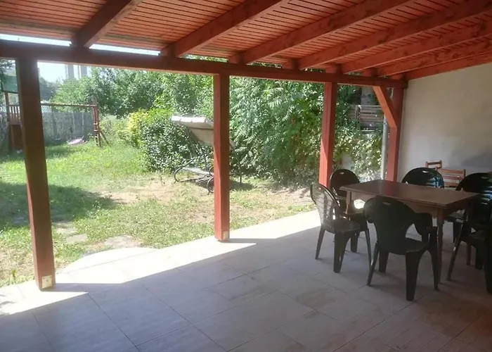 Family House Eger